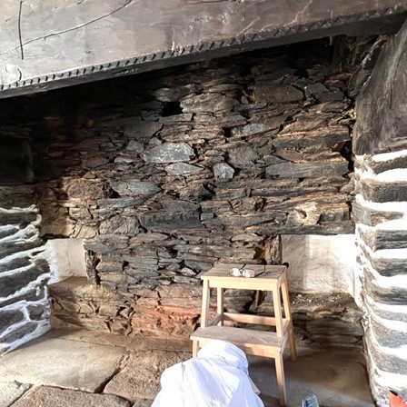 Fireplace-prepping-for-repointing